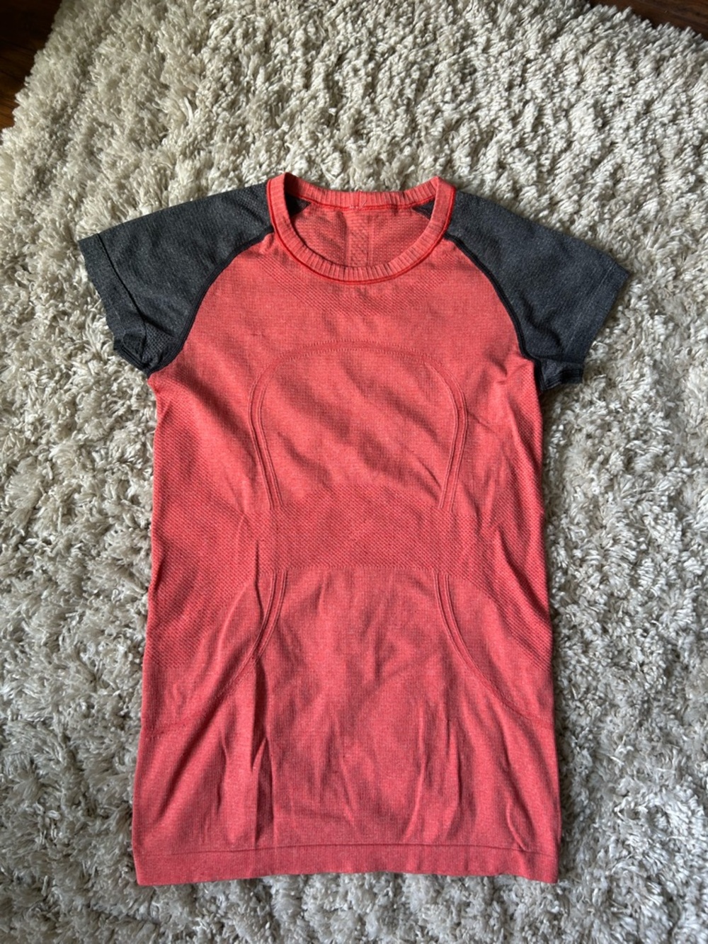 Title: Lululemon Swiftly Tech SS 2.0 - Coral & Charcoal Colorblock - Size 6